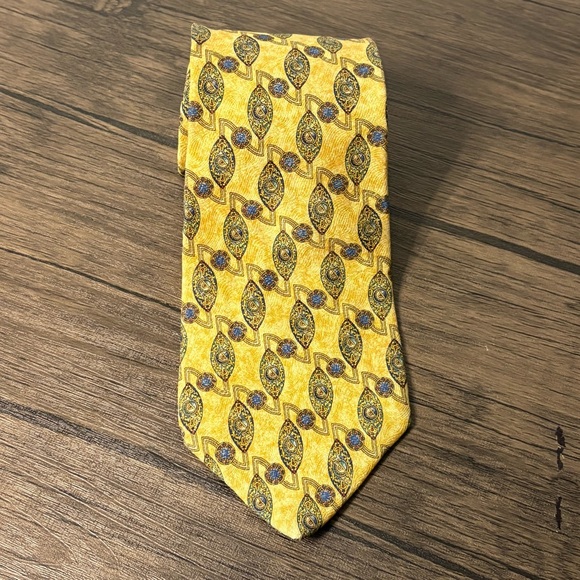 TWO Metropolitan Museum of Art Ties Blue Red Pattern Yellow Geometric Silk - Picture 3 of 12